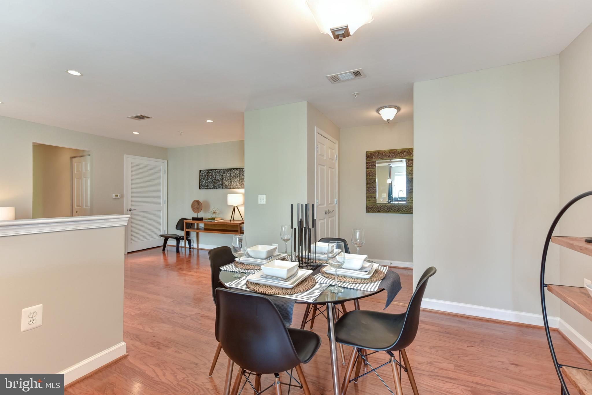 WEST VILLAGE OF SHIRLINGTON - Residential
