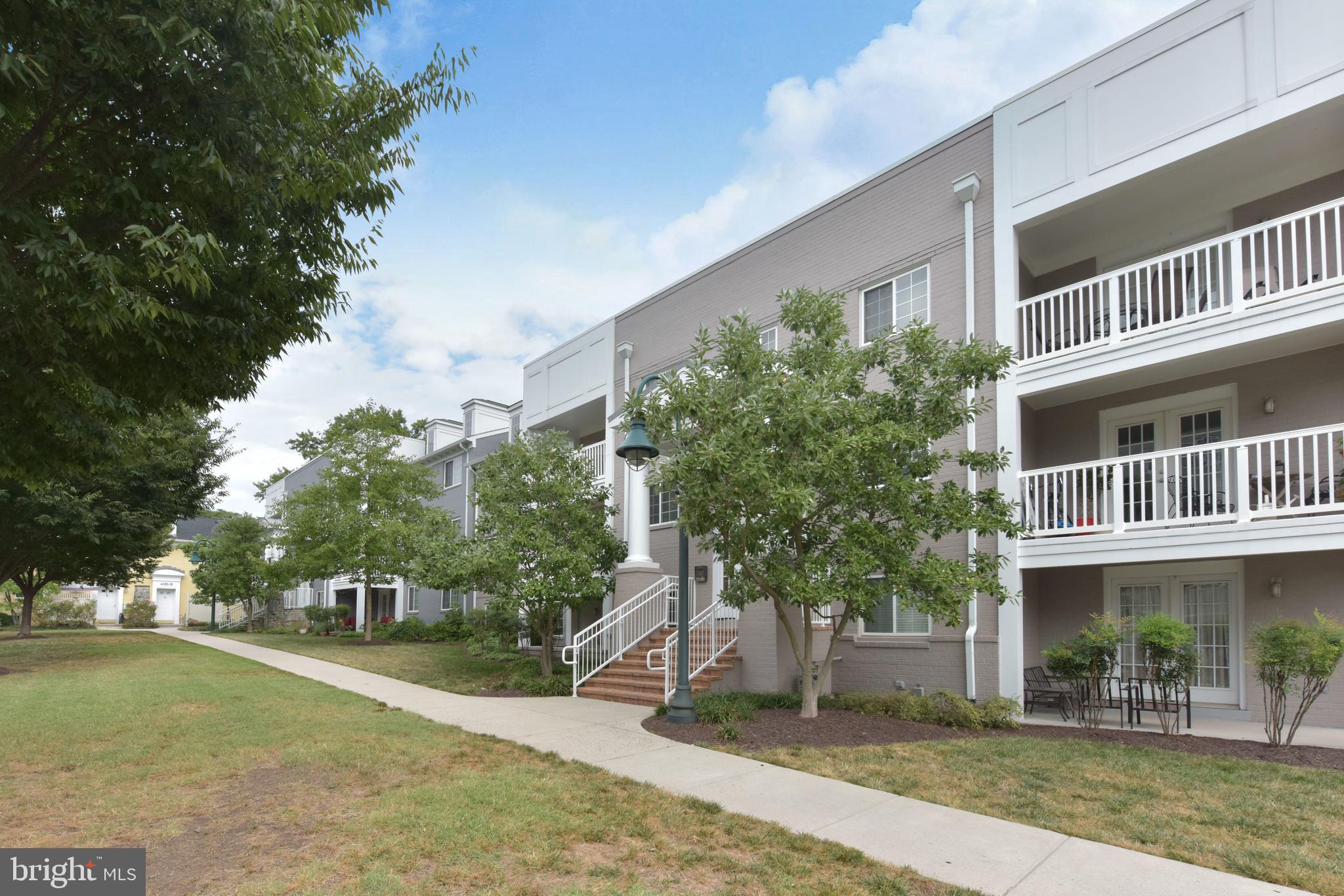 WEST VILLAGE OF SHIRLINGTON - Residential