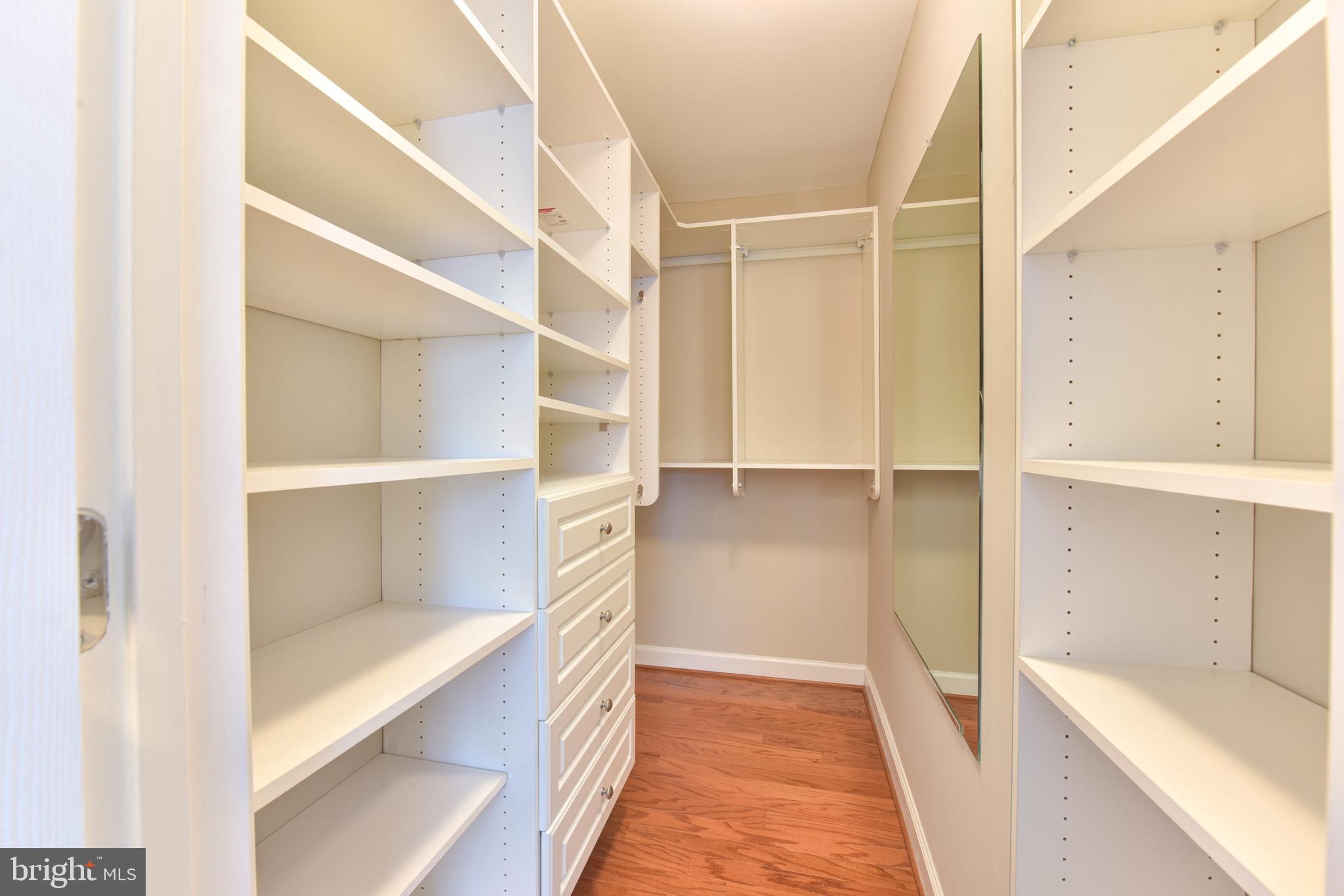 WEST VILLAGE OF SHIRLINGTON - Residential