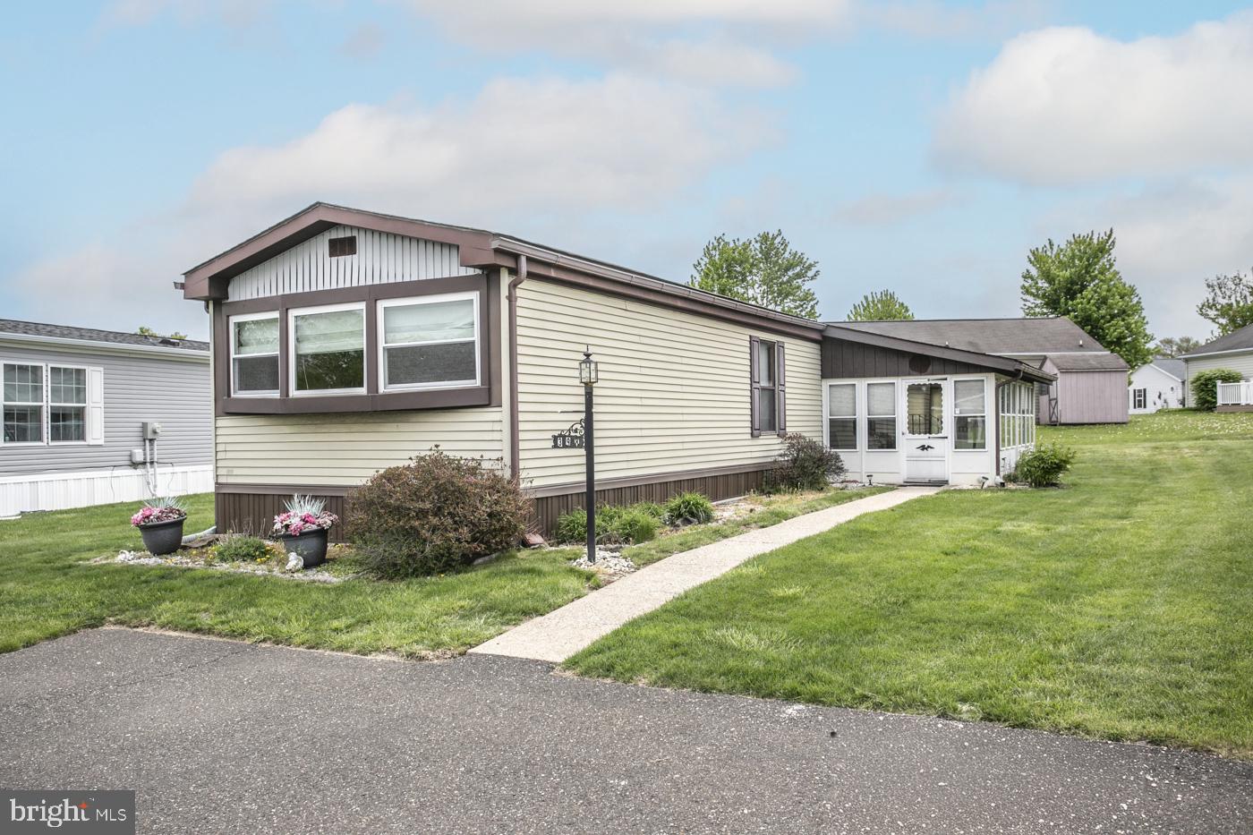 NESHAMINY FALLS - Residential