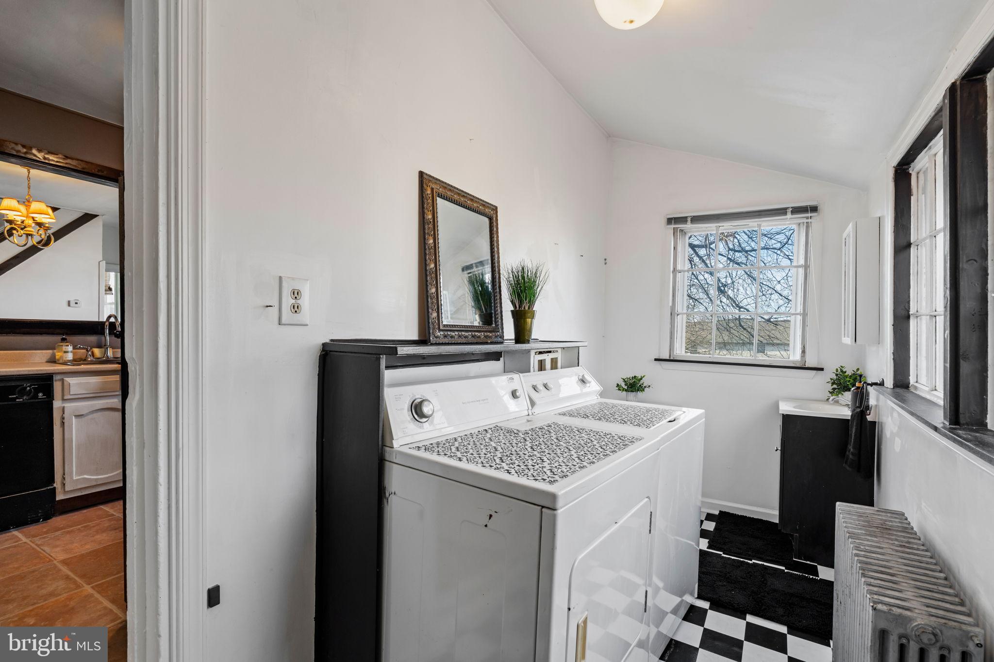 PLYMOUTH VALLEY - Residential