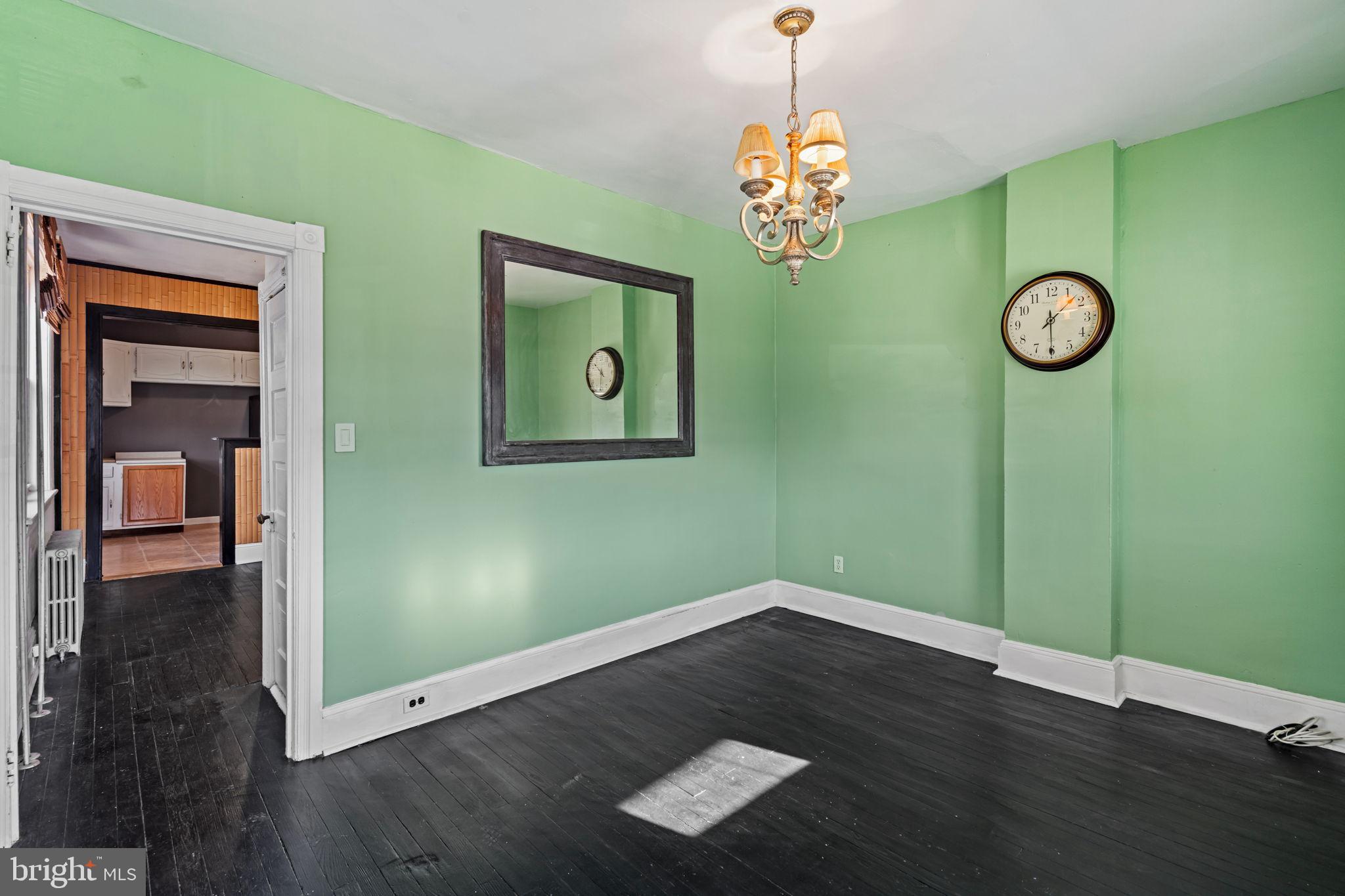 PLYMOUTH VALLEY - Residential