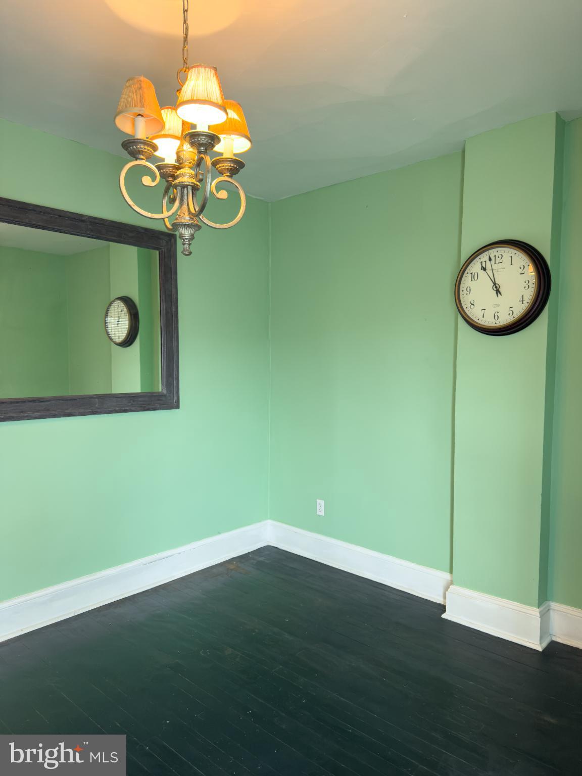 PLYMOUTH VALLEY - Residential