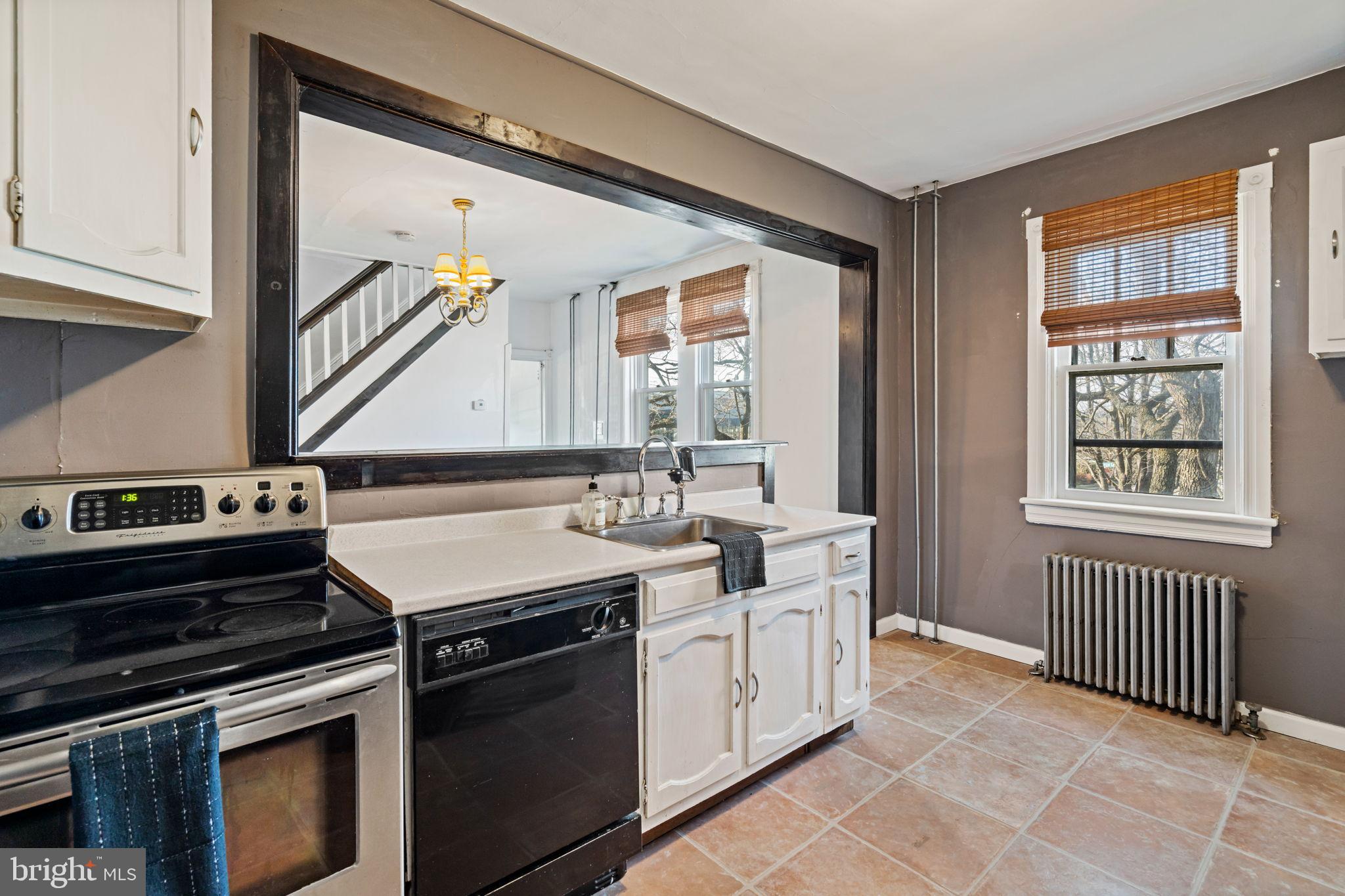 PLYMOUTH VALLEY - Residential