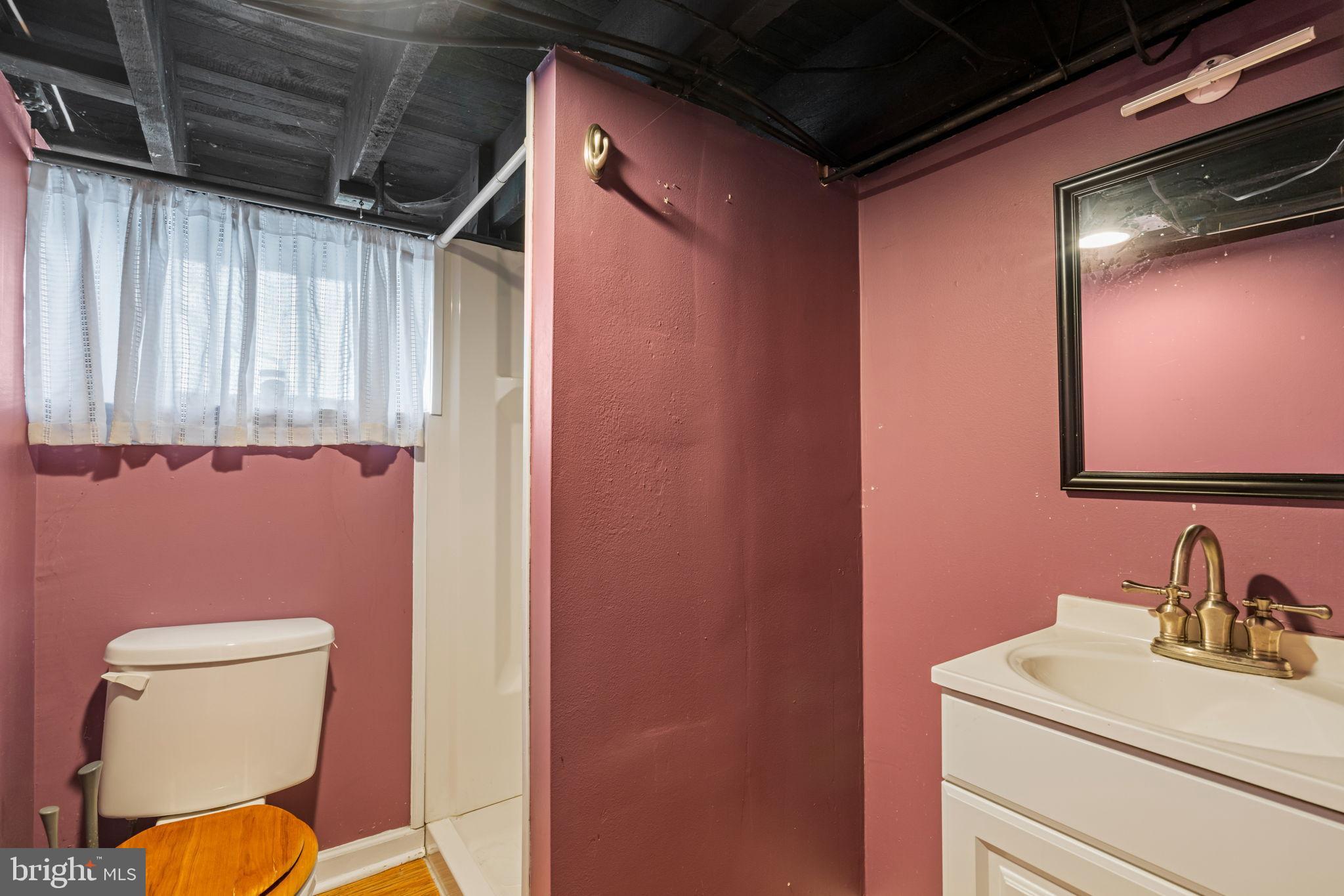 PLYMOUTH VALLEY - Residential