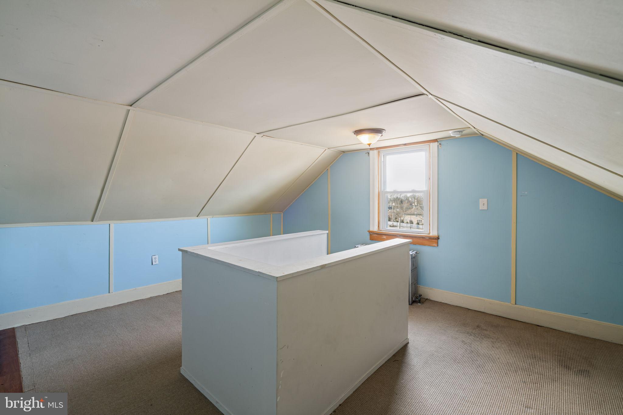 PLYMOUTH VALLEY - Residential