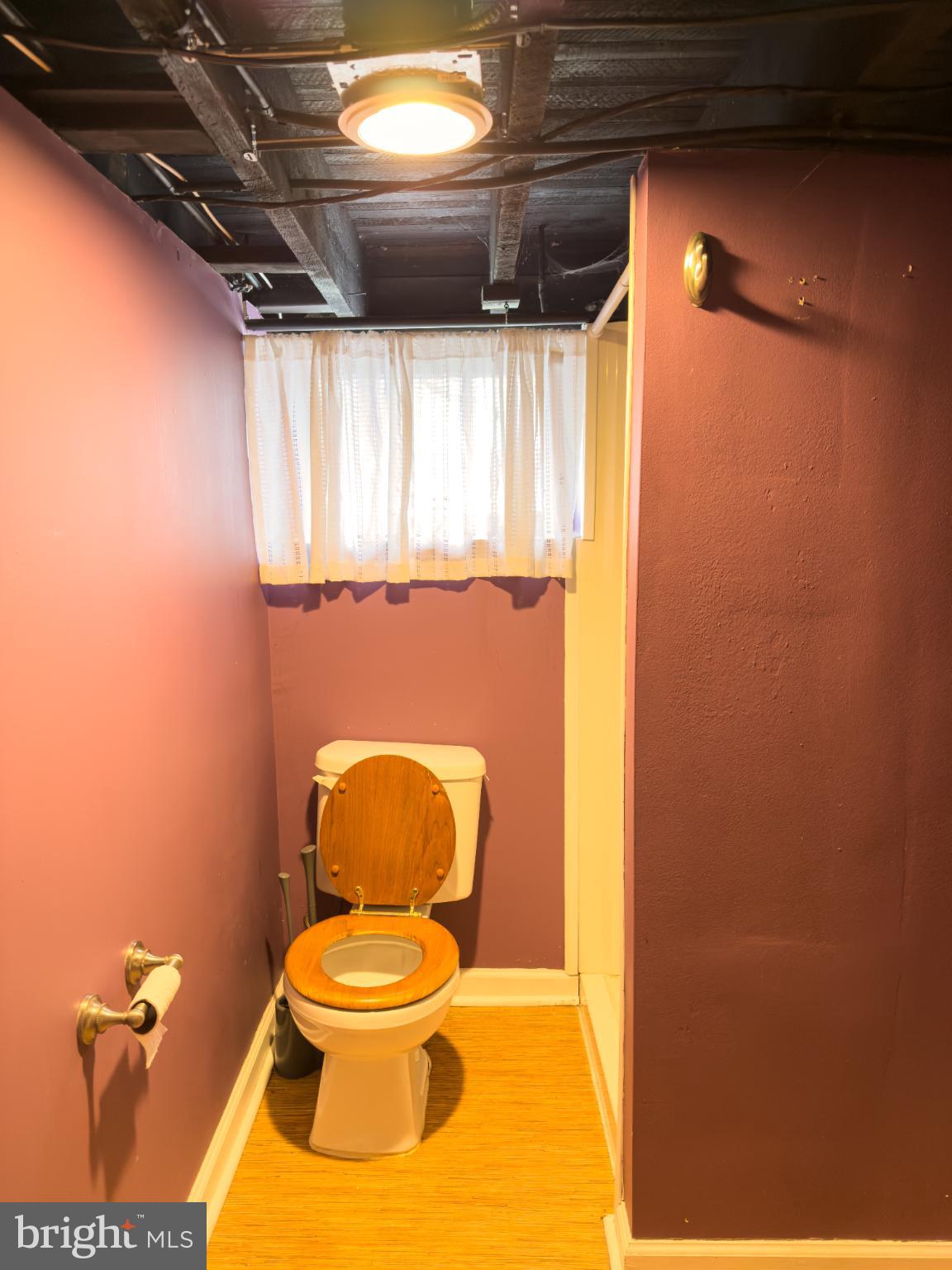 PLYMOUTH VALLEY - Residential