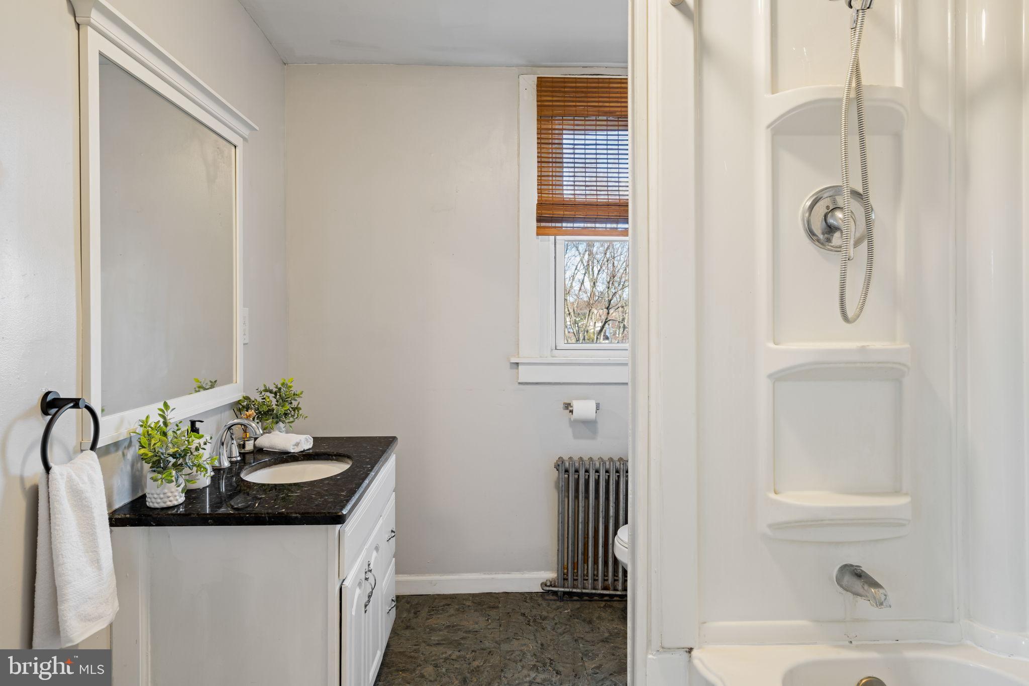 PLYMOUTH VALLEY - Residential