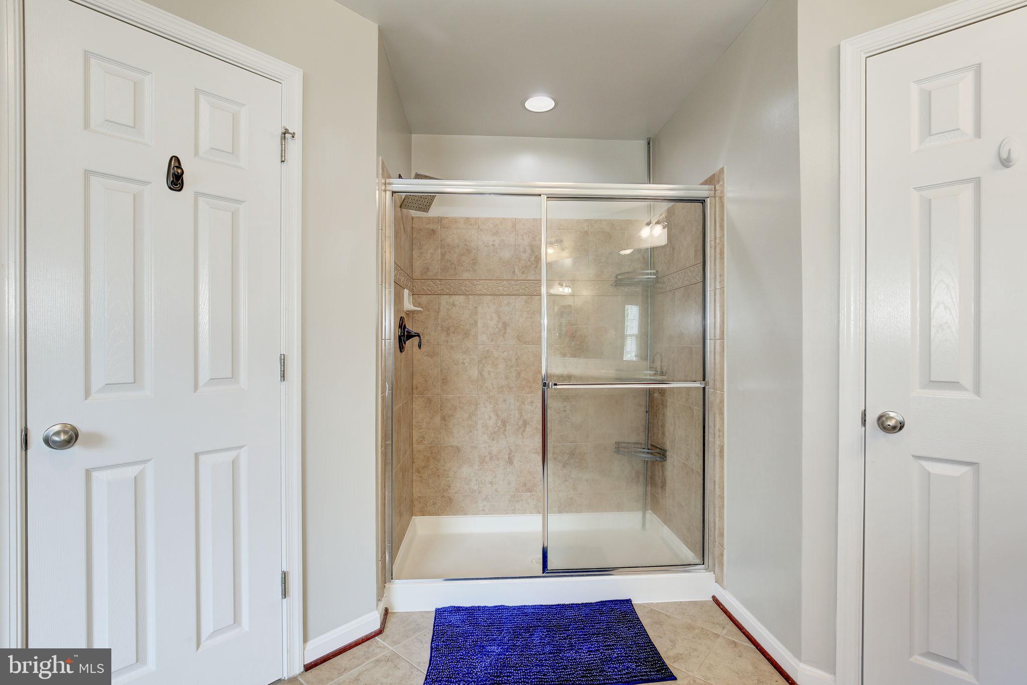 THE PARKE AT MOUNT WASHINGTON - Residential Lease