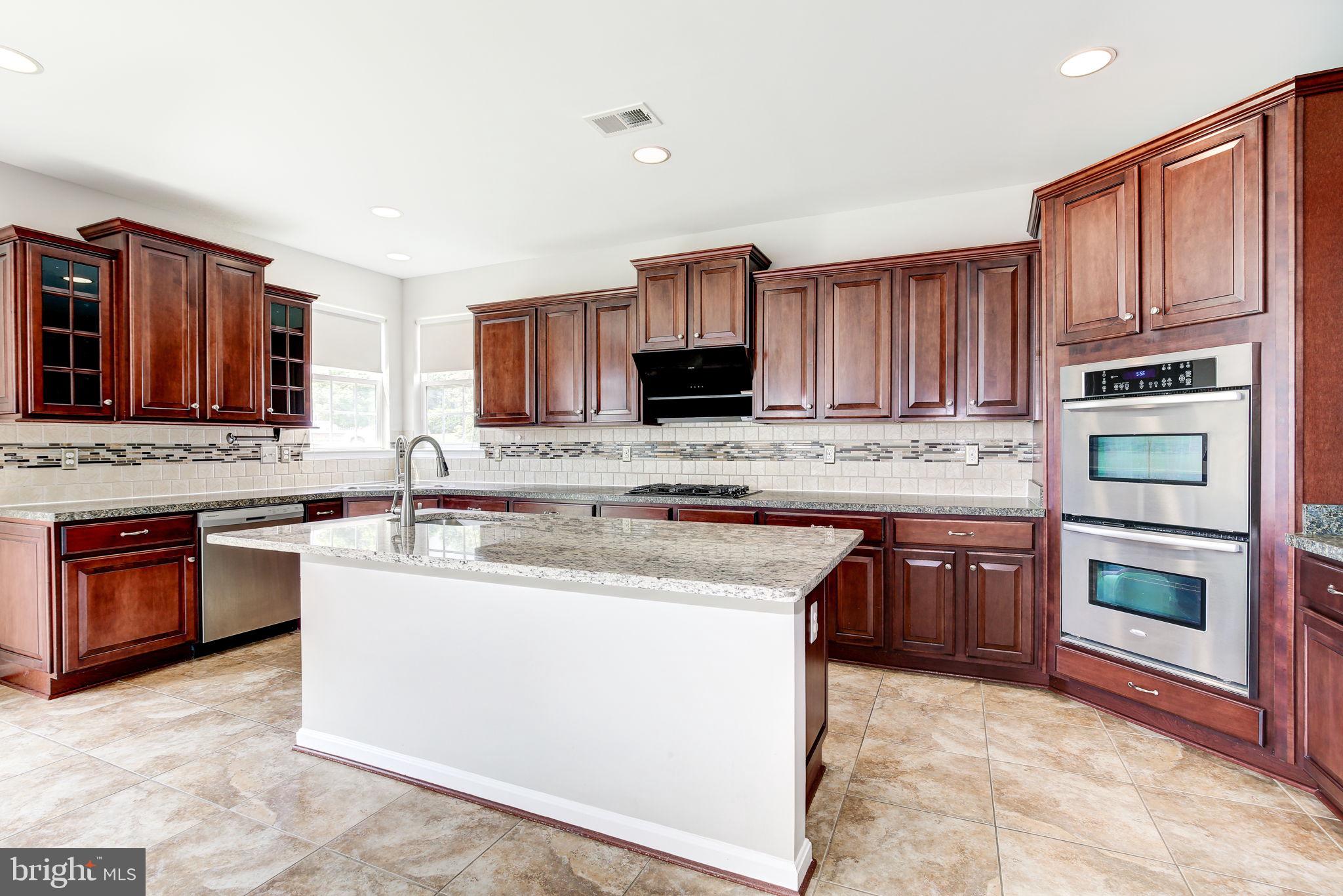 THE PARKE AT MOUNT WASHINGTON - Residential Lease