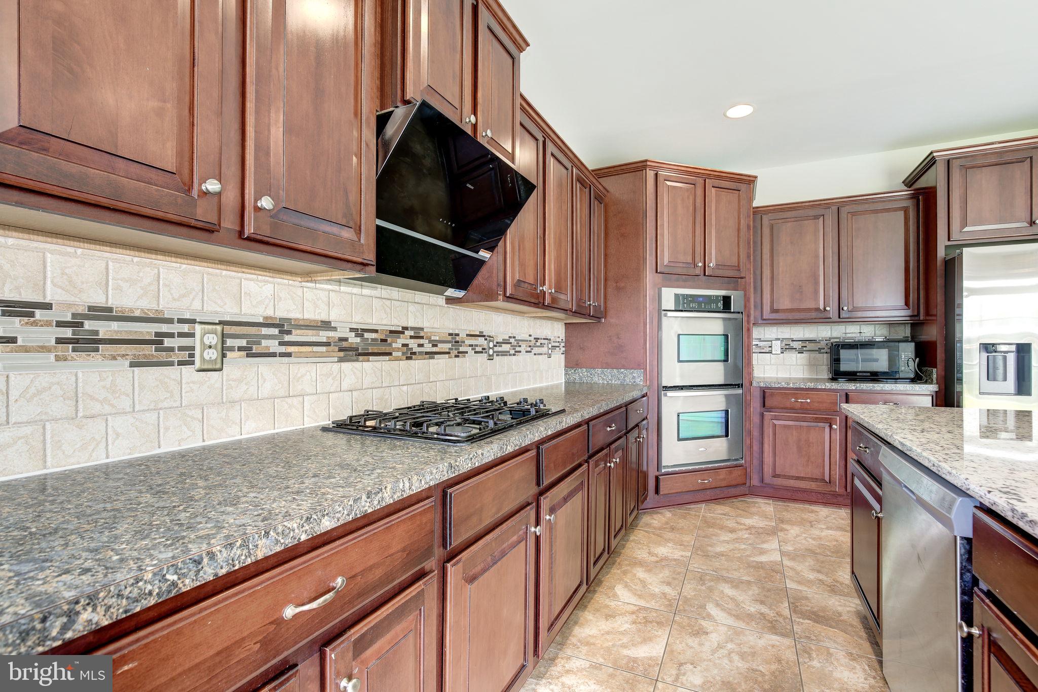 THE PARKE AT MOUNT WASHINGTON - Residential Lease