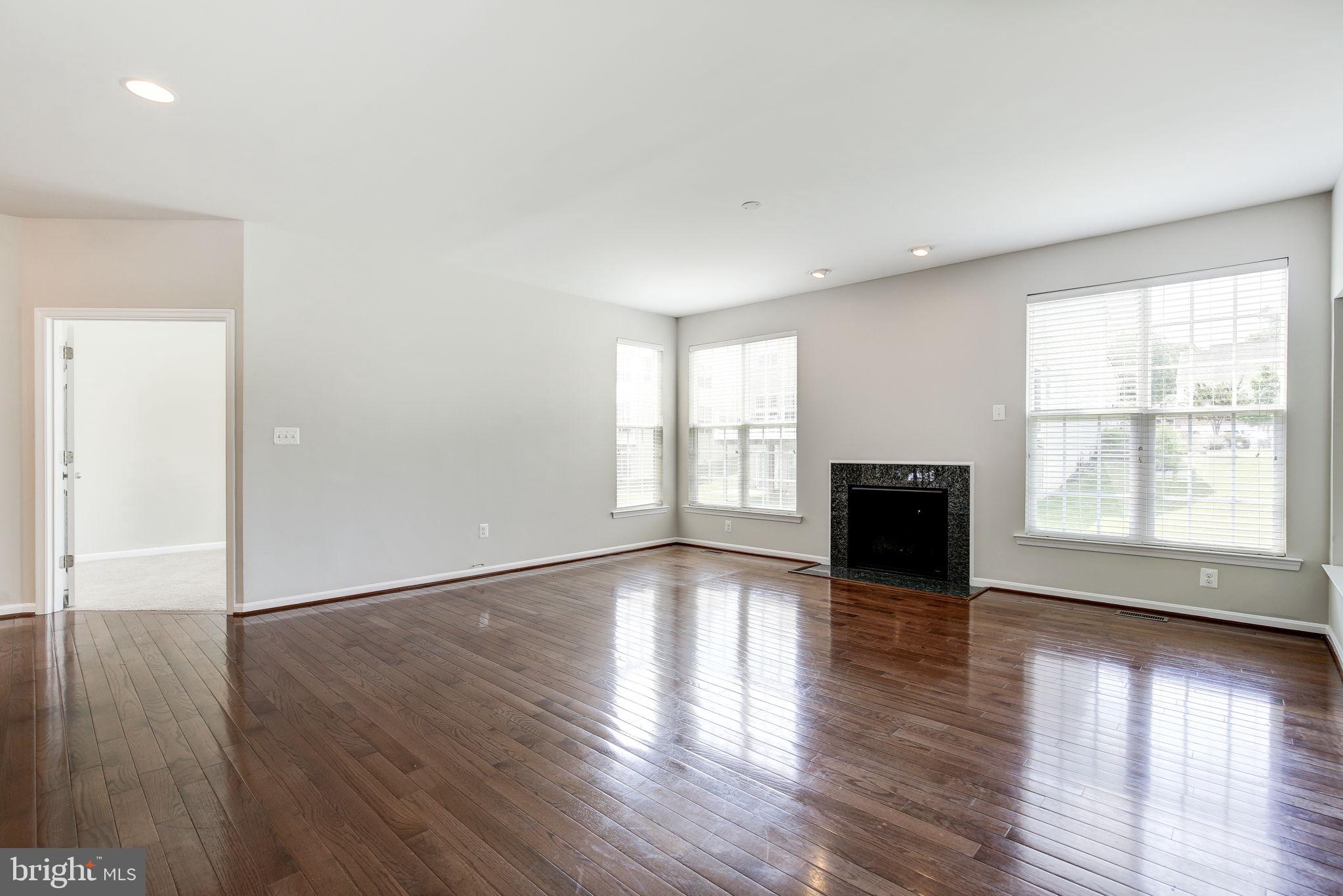 THE PARKE AT MOUNT WASHINGTON - Residential Lease