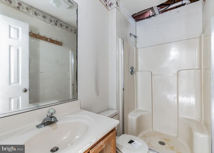 HUNTING QUARTERS - Residential