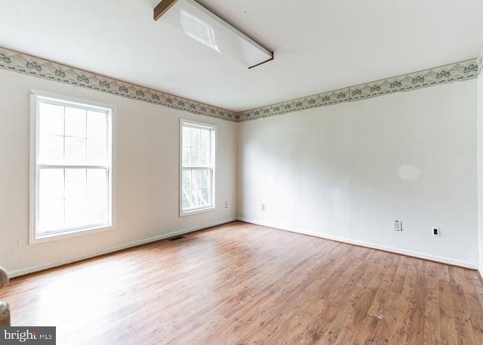 HUNTING QUARTERS - Residential