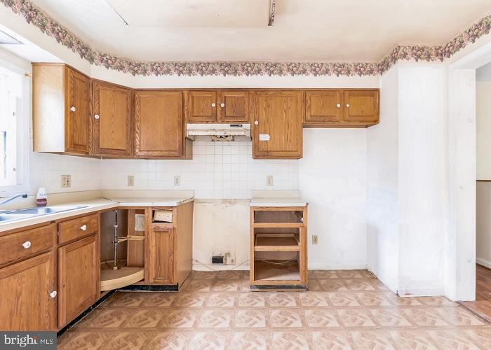 HUNTING QUARTERS - Residential