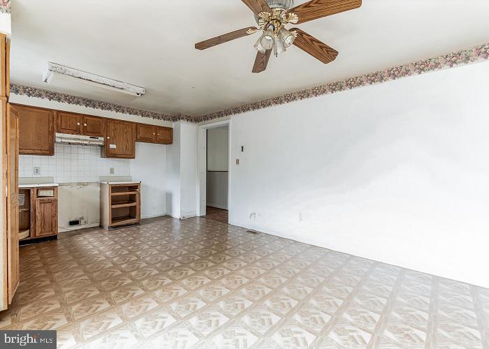 HUNTING QUARTERS - Residential