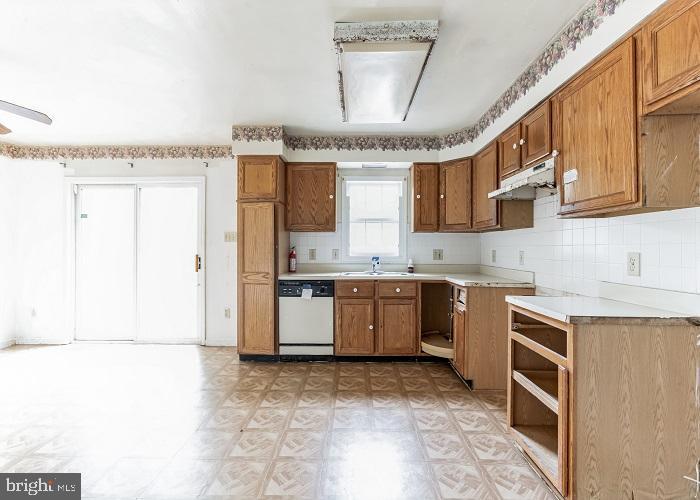 HUNTING QUARTERS - Residential