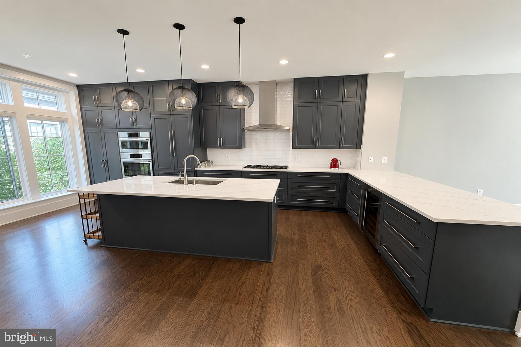 3723 CHEVY CHASE LAKE DRIVE