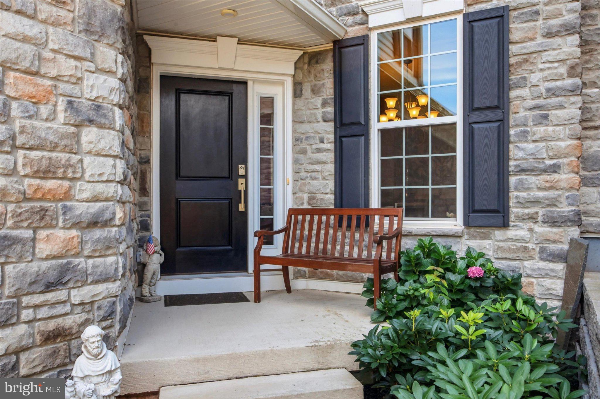 283 HOPEWELL DRIVE