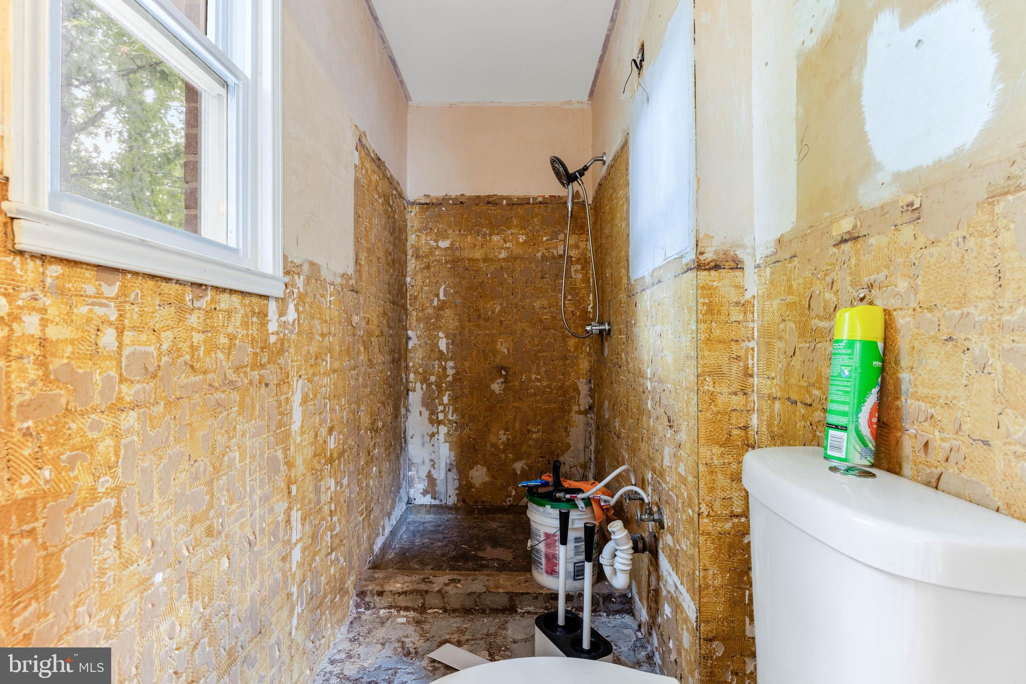 SUBURBAN ESTATES - Residential