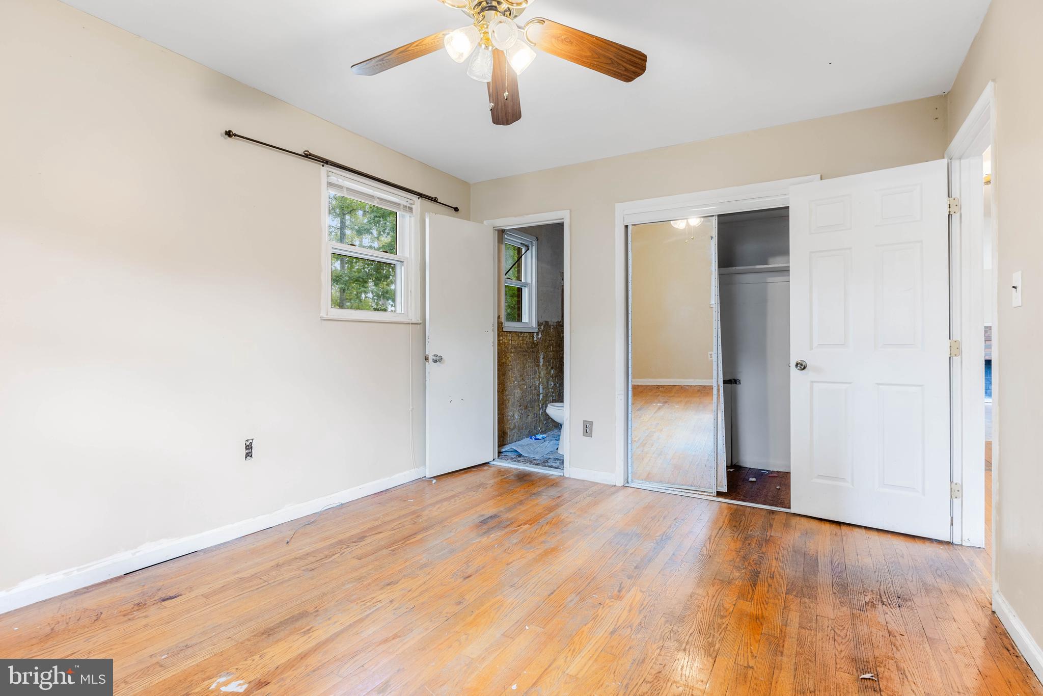 SUBURBAN ESTATES - Residential