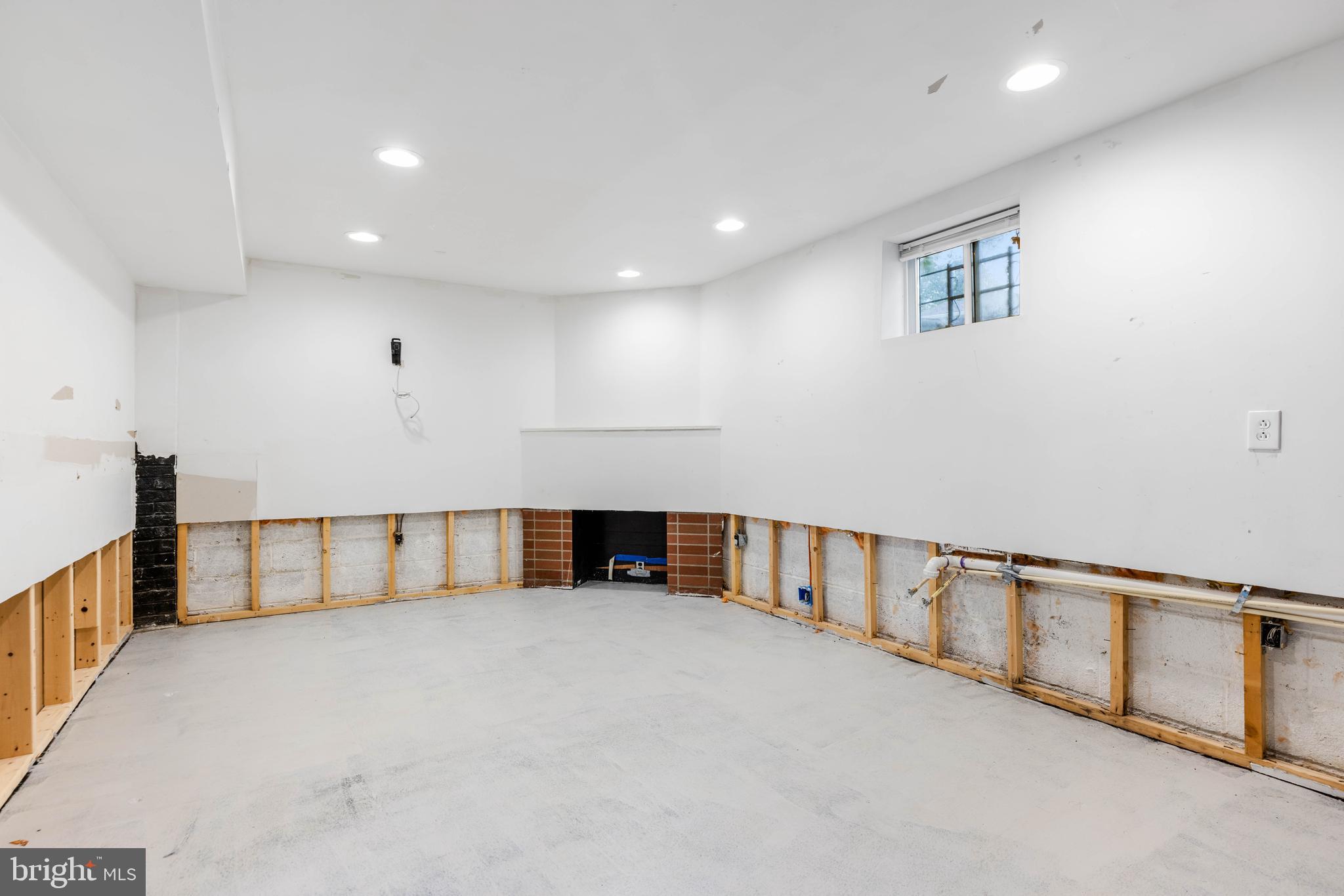 SUBURBAN ESTATES - Residential