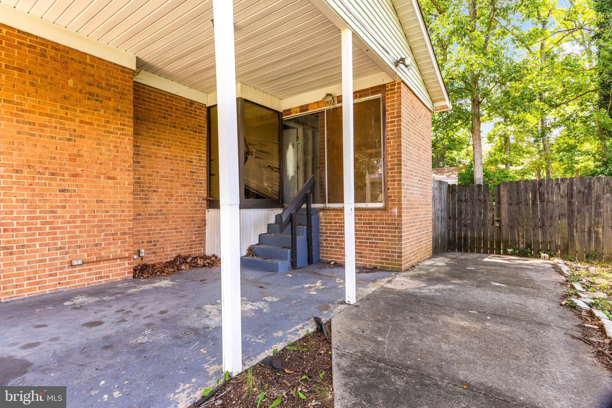 SUBURBAN ESTATES - Residential