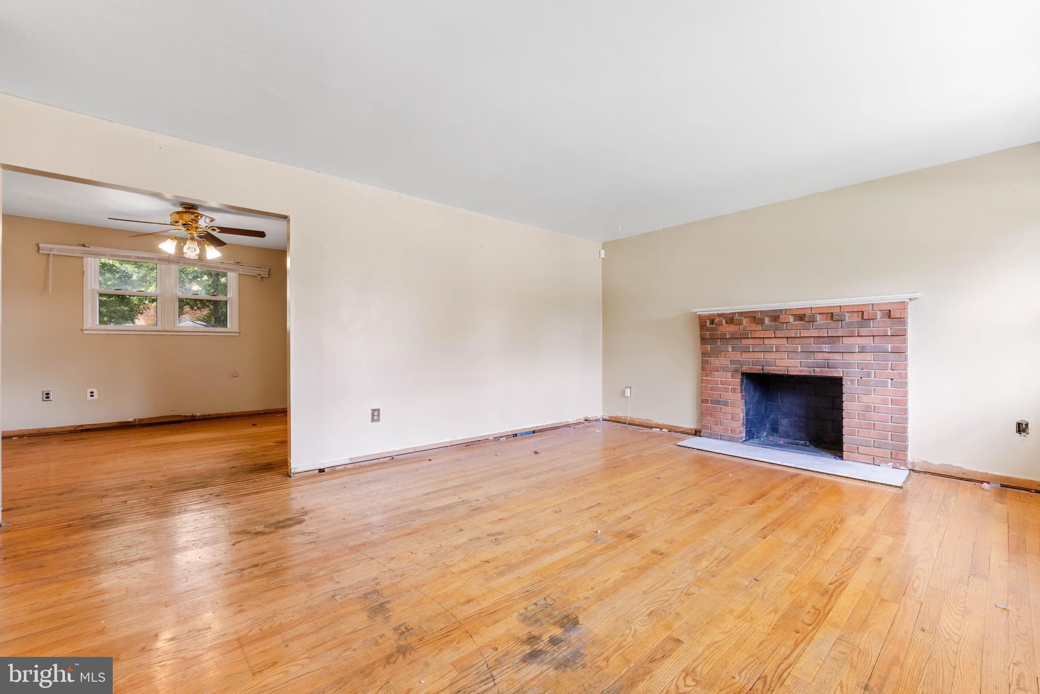 SUBURBAN ESTATES - Residential