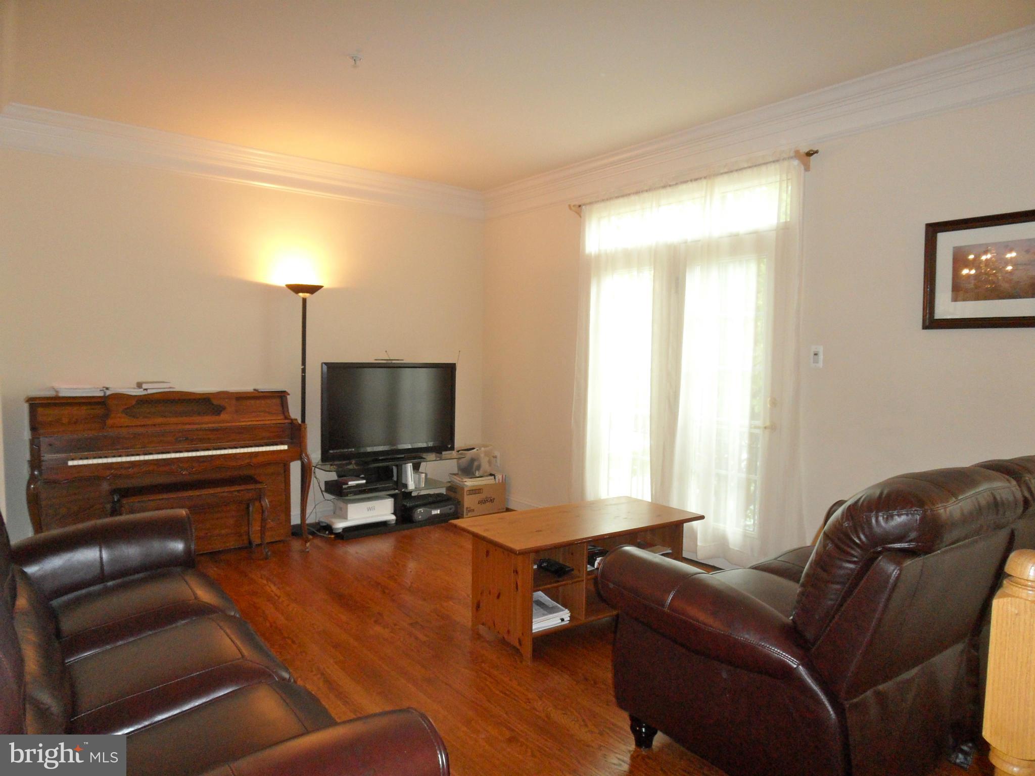 KING FARM WATKINS POND - Residential Lease