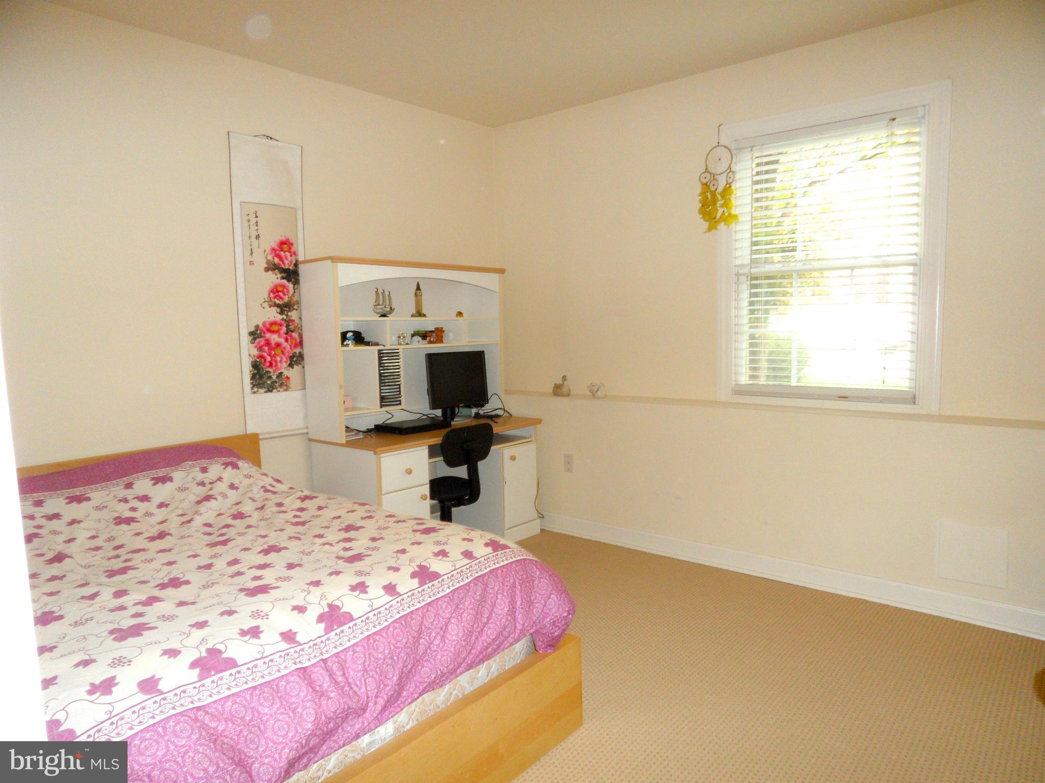 KING FARM WATKINS POND - Residential Lease