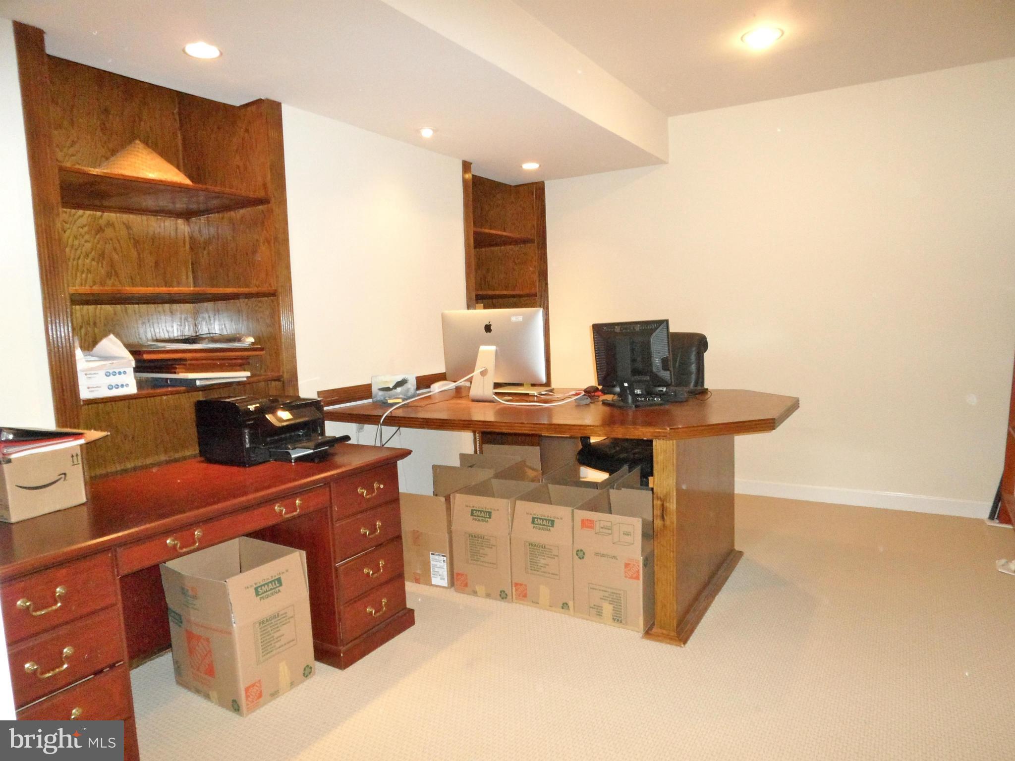 KING FARM WATKINS POND - Residential Lease