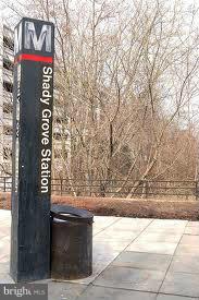 KING FARM WATKINS POND - Residential Lease