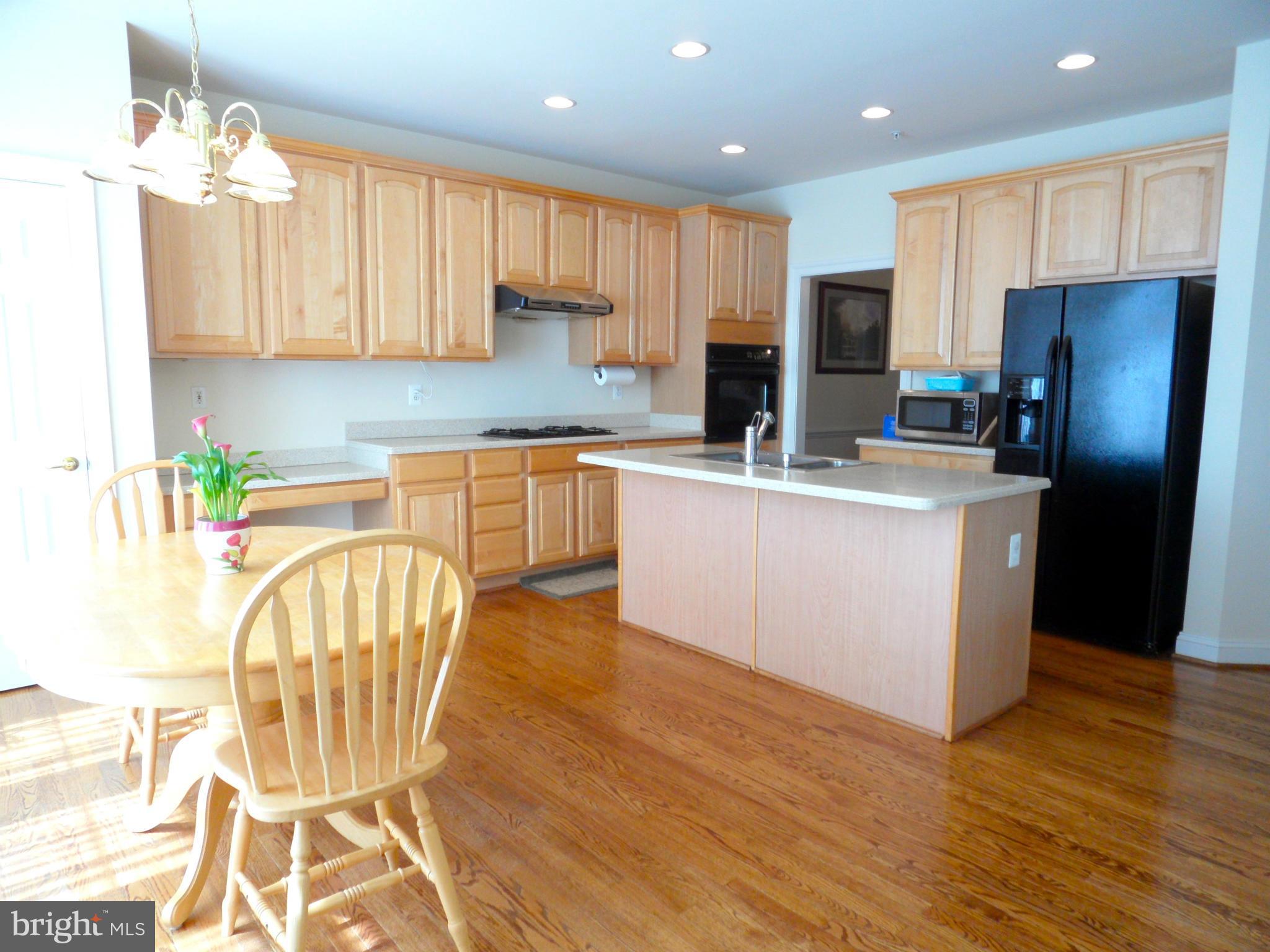 KING FARM WATKINS POND - Residential Lease