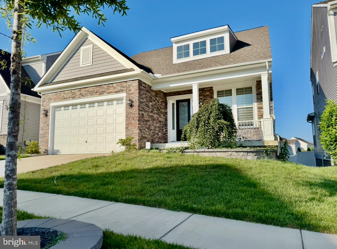 1126 WHITE CLOVER LANE