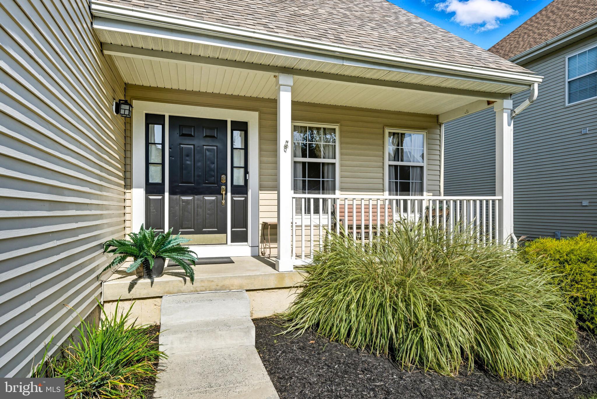 21 HILLSIDE LANE
