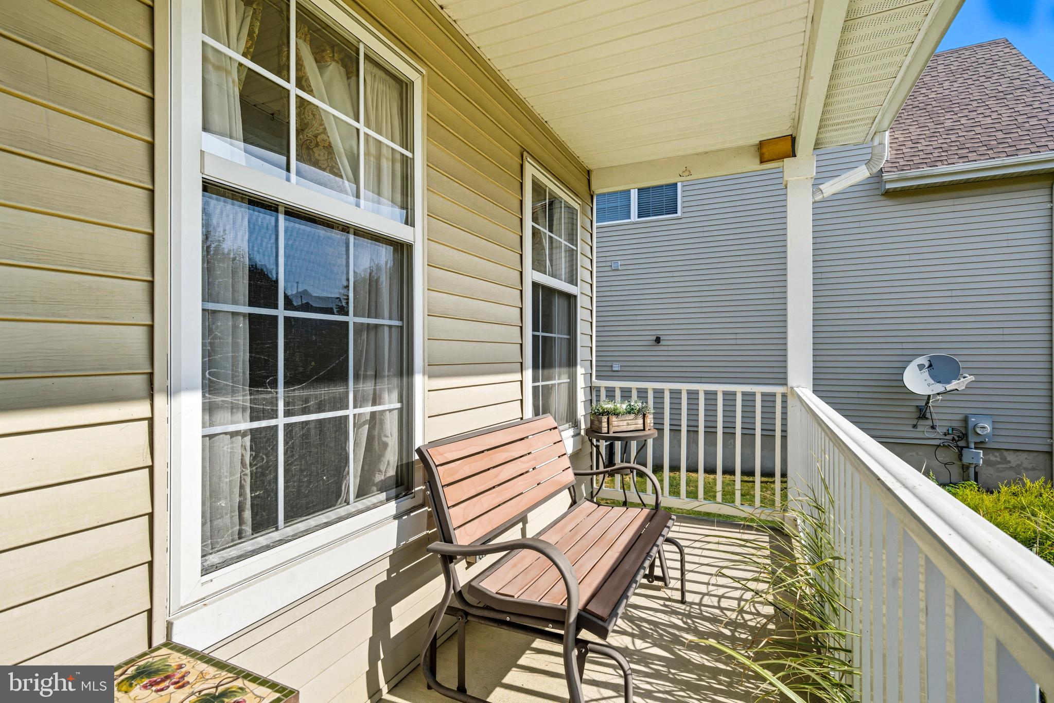 21 HILLSIDE LANE