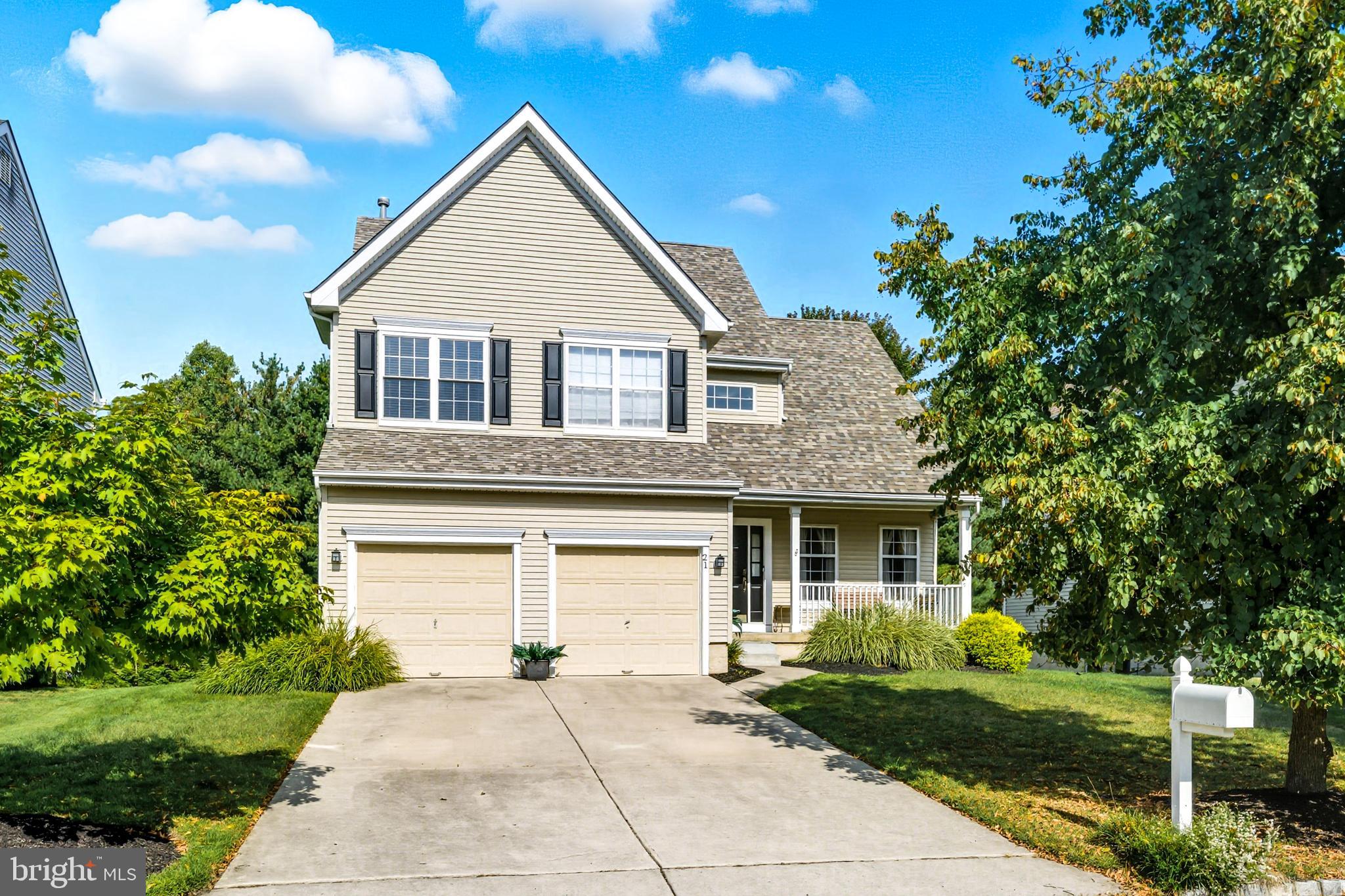 21 HILLSIDE LANE