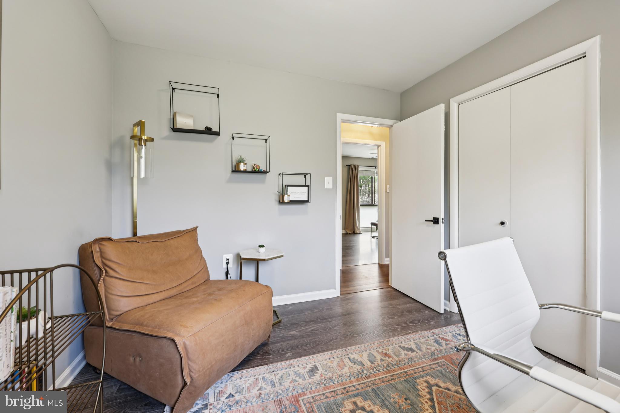 RESTON - Residential