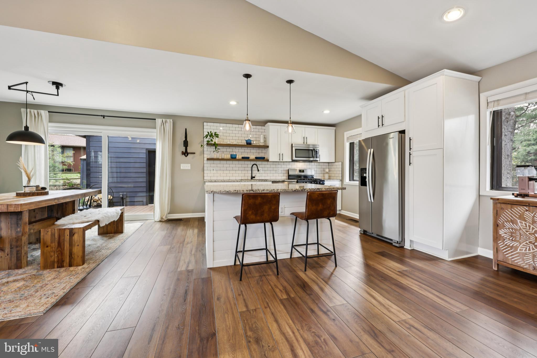 RESTON - Residential