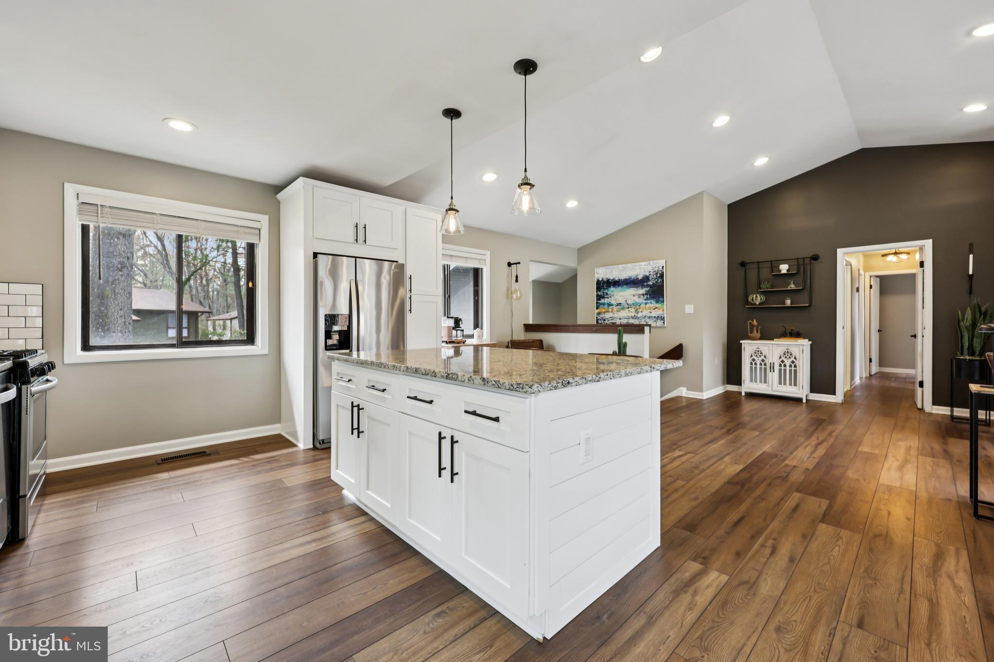 RESTON - Residential