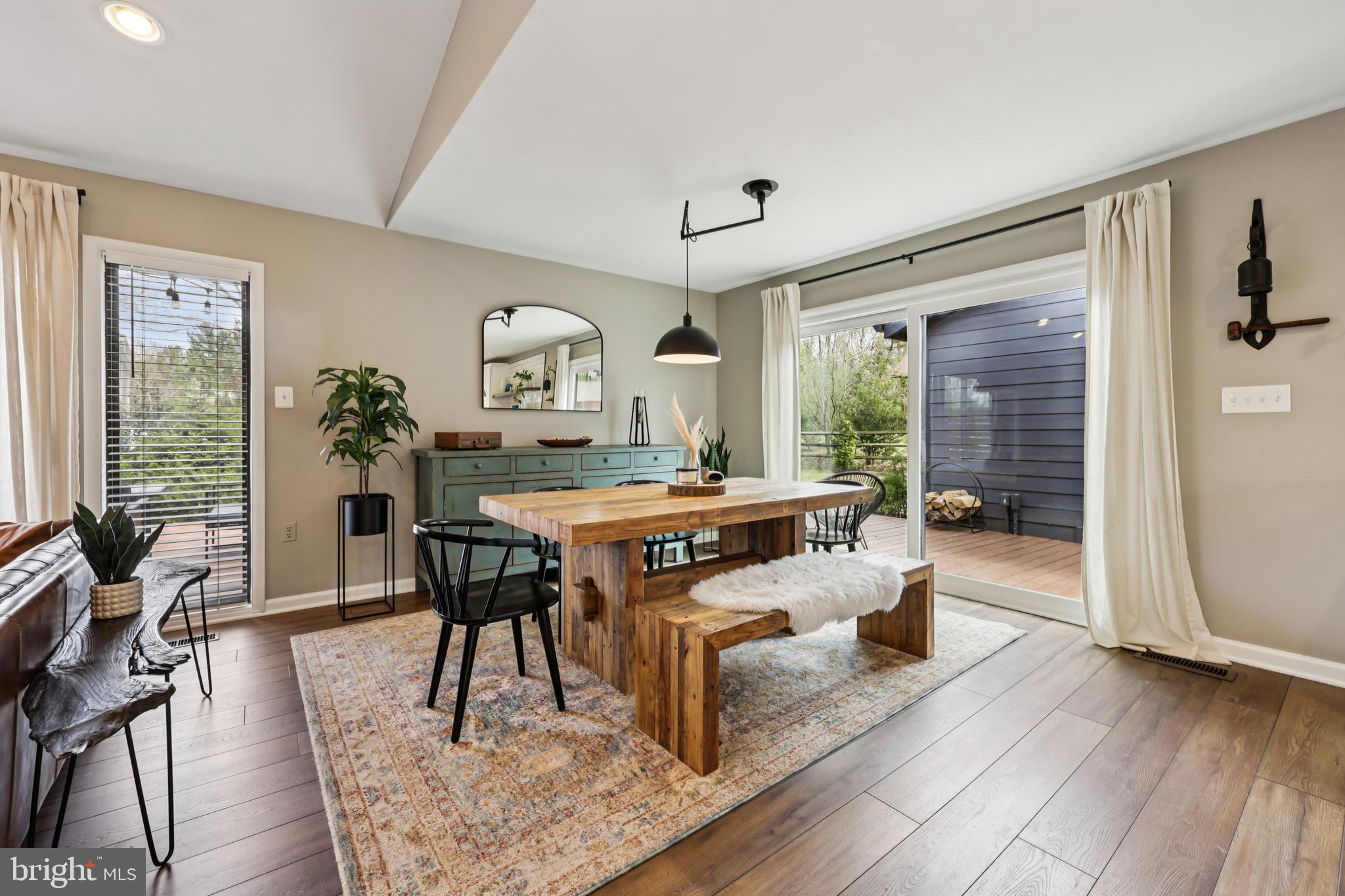 RESTON - Residential