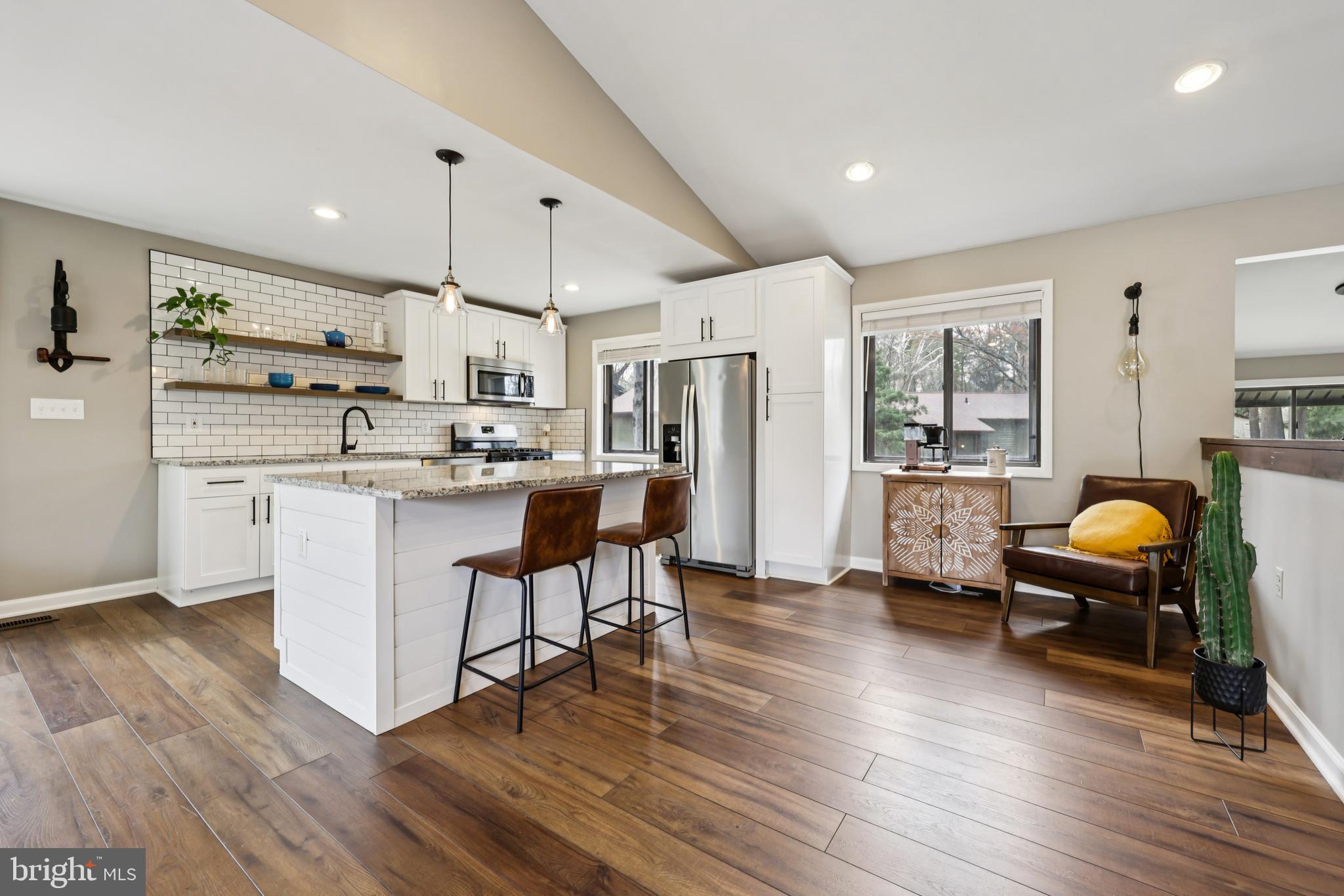 RESTON - Residential