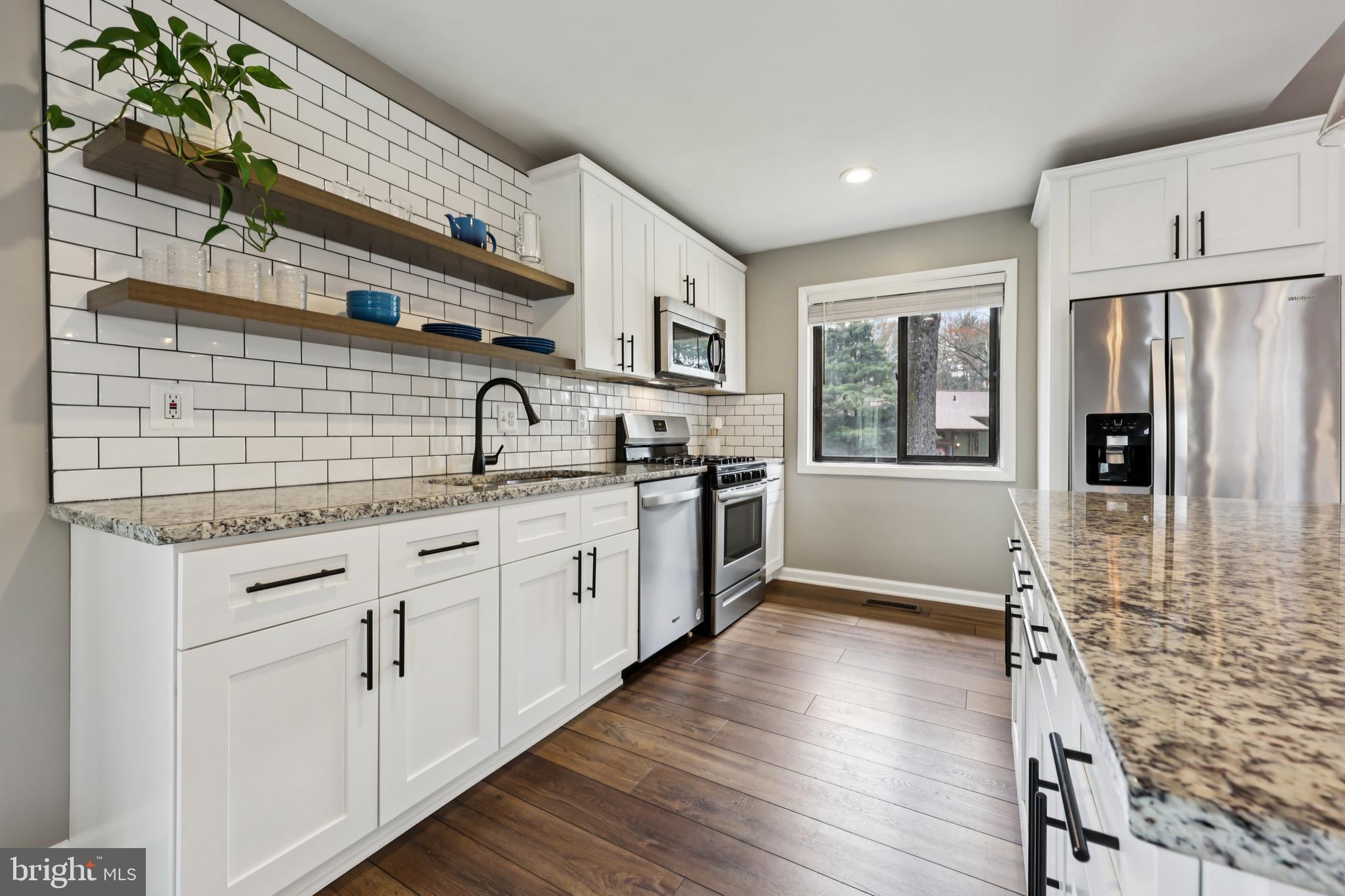 RESTON - Residential