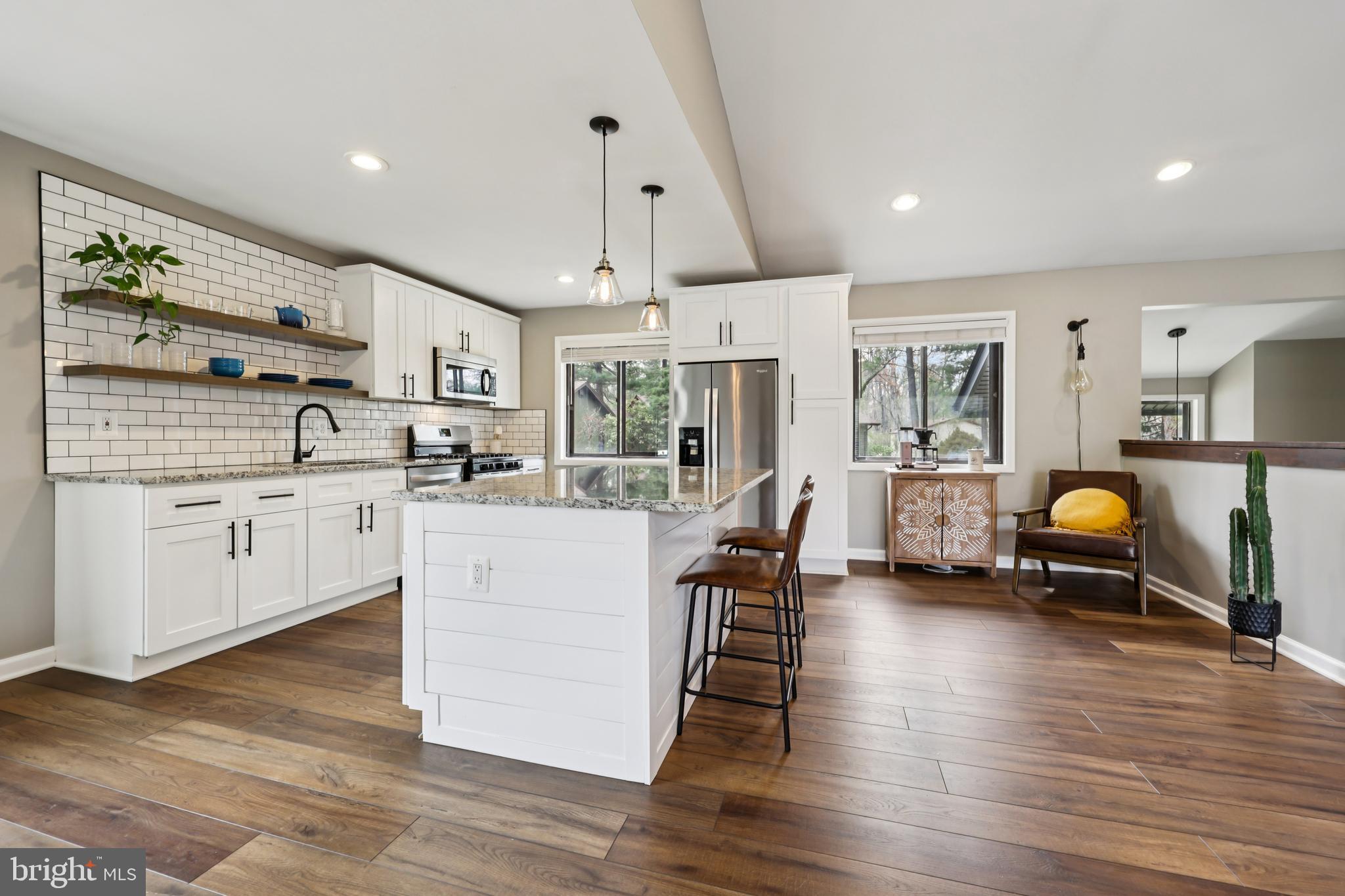 RESTON - Residential