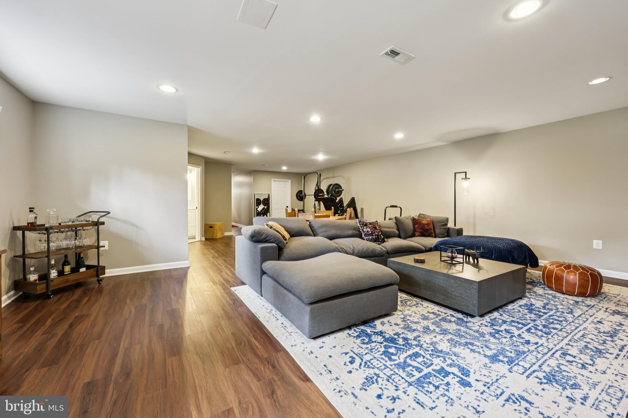 RESTON - Residential