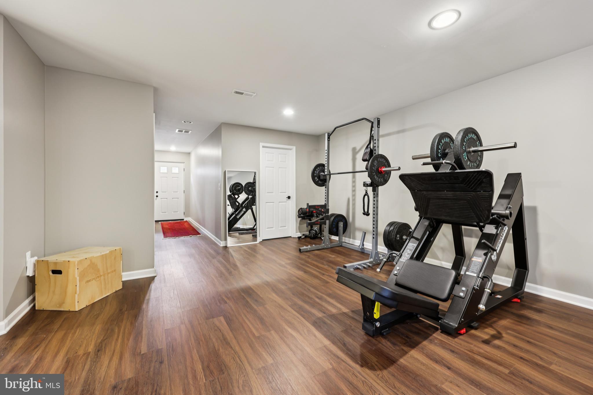 RESTON - Residential