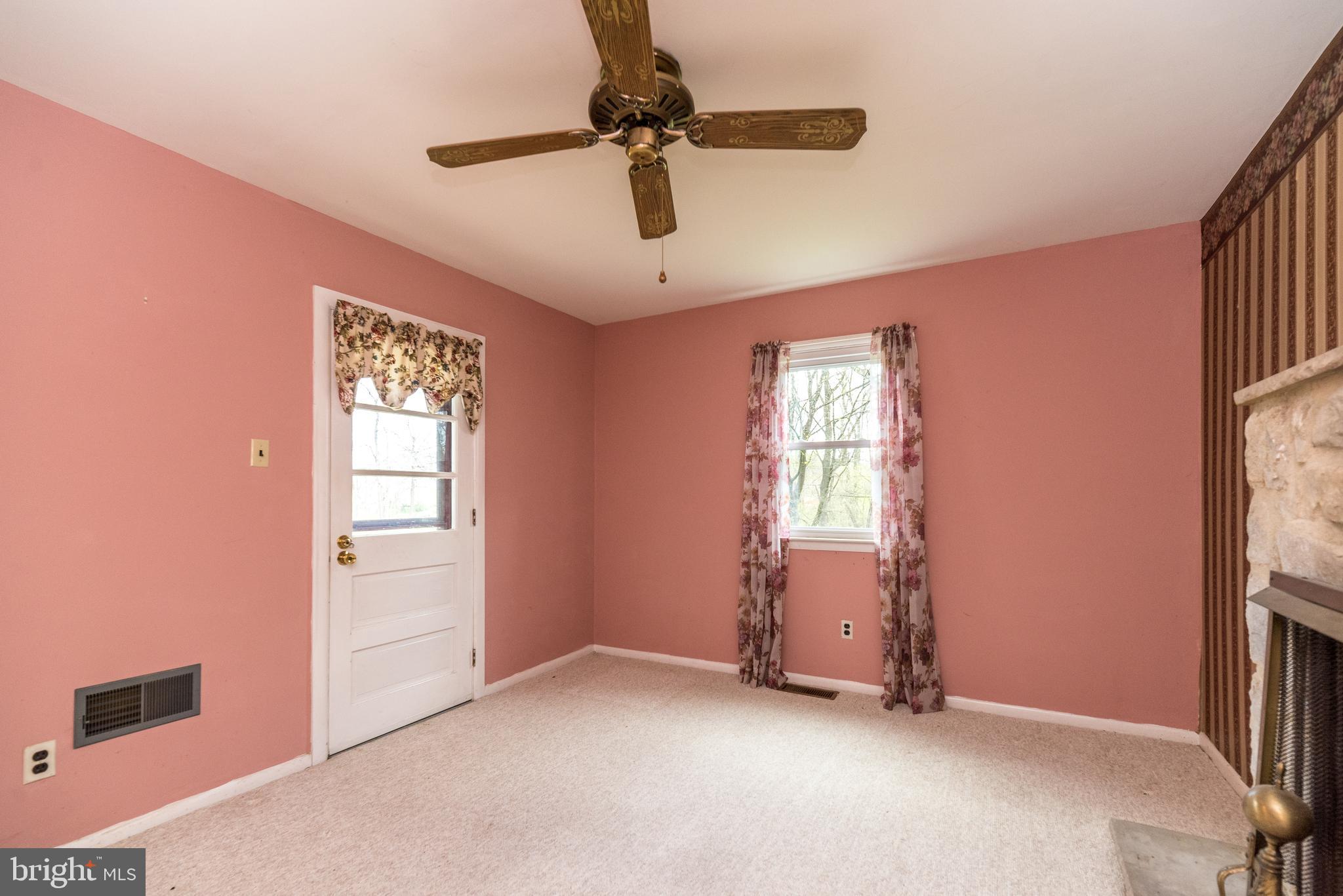 PINE TREE FARM - Residential