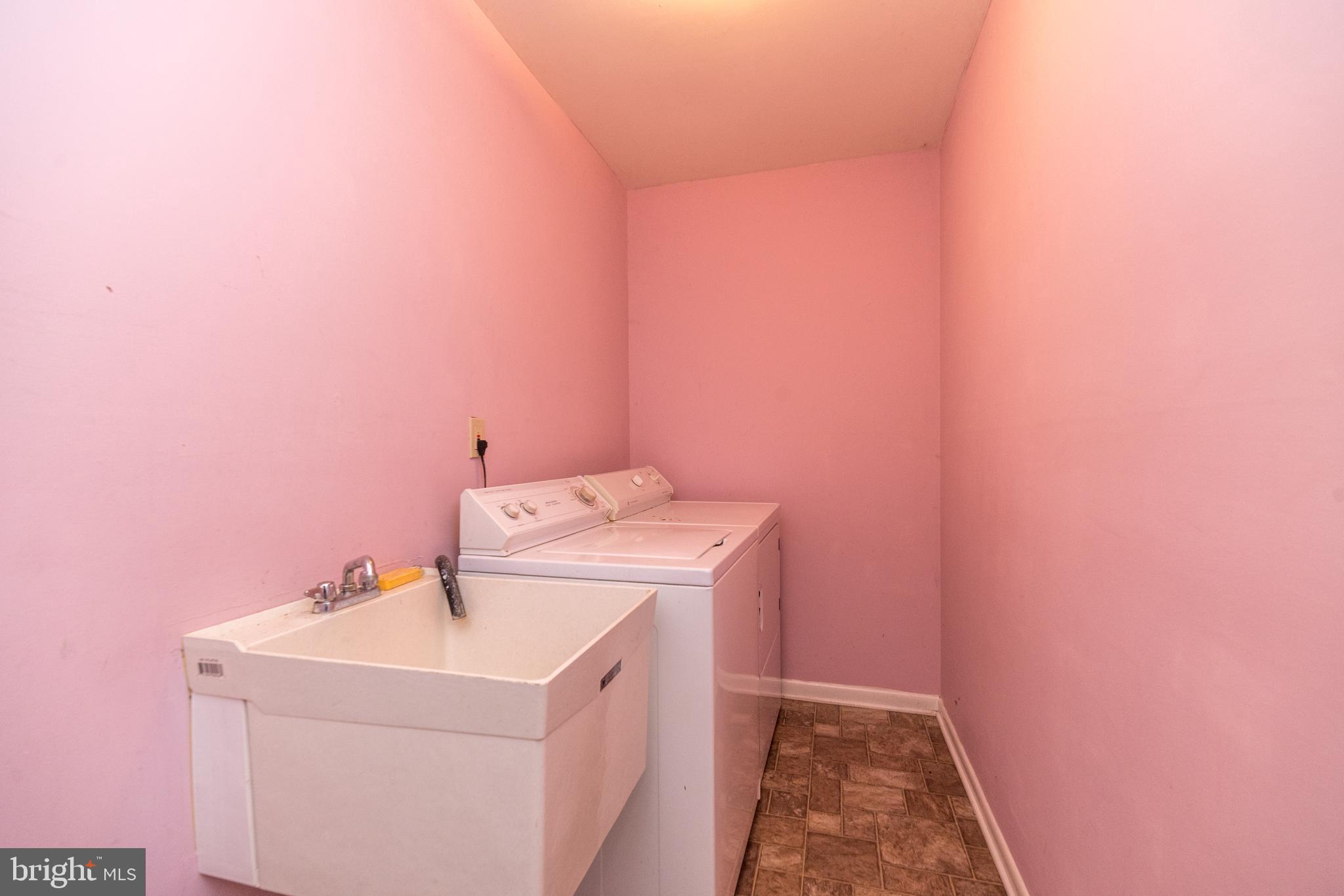 PINE TREE FARM - Residential