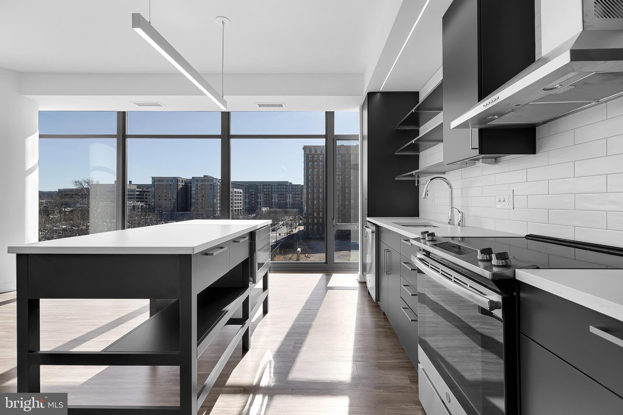 150 I STREET SE INTERIOR STUDIO UNIT