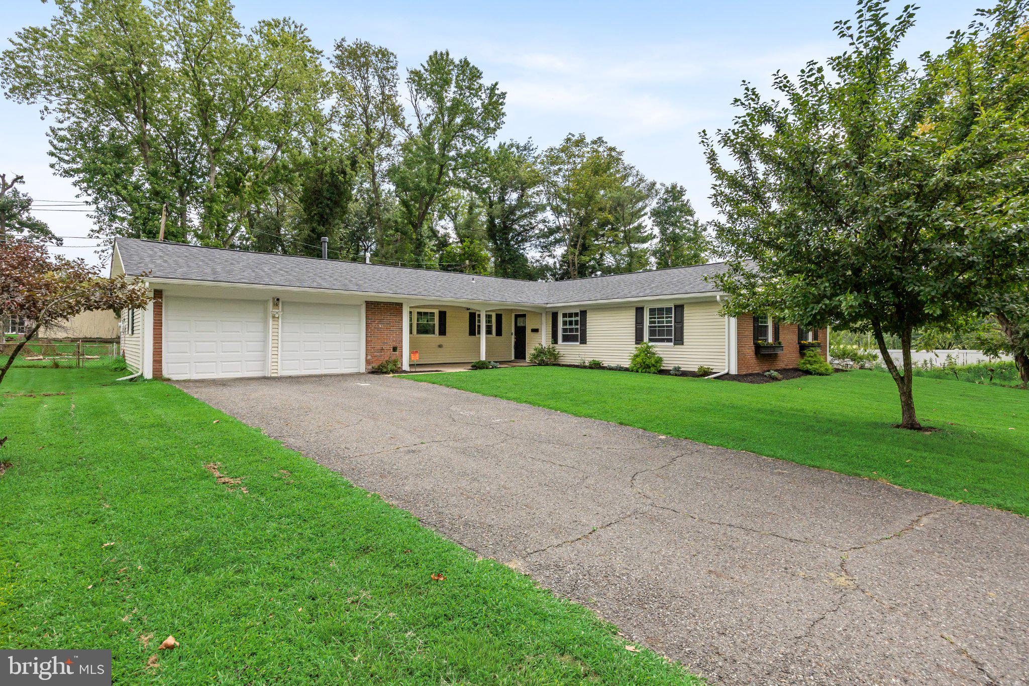 16 CREEKVIEW ROAD